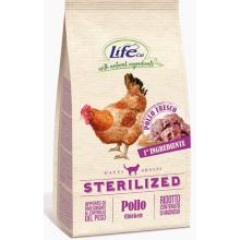 Корм для стерилизованных кошек со свежей курицей Lifecat Adult Sterilized Chicken
